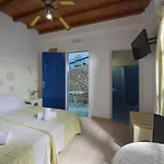 Adonis شقة