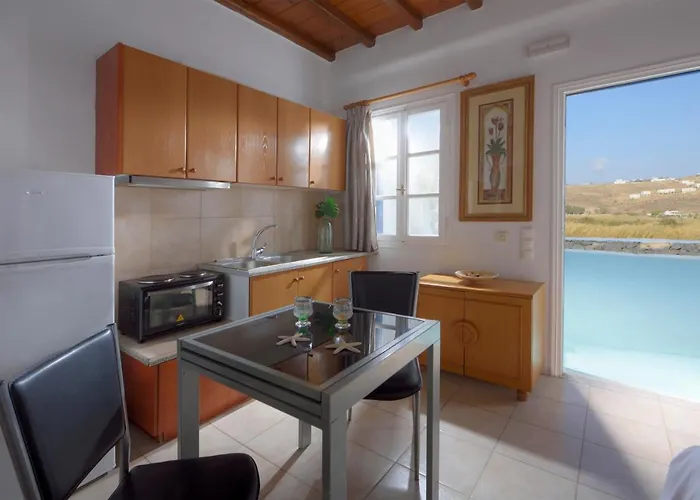 Adonis * كالو ليفادي